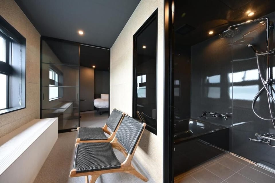 Basic Twin Room, Partial Lake View | Bathroom | Slippers, bidet