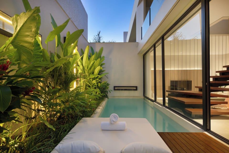 Private pool