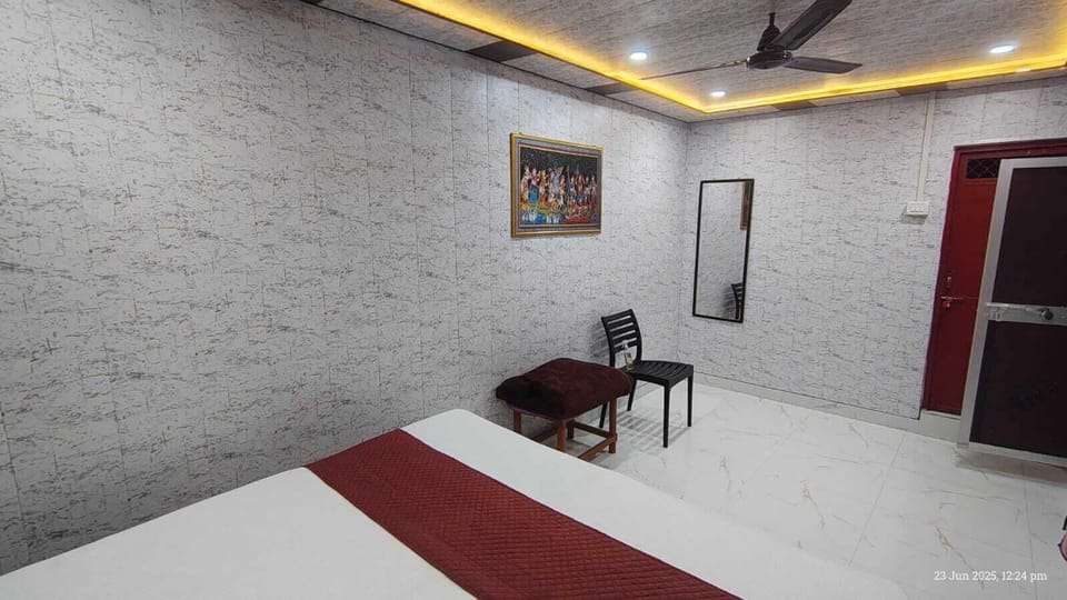 Deluxe Room | Premium bedding, Select Comfort beds, free WiFi, bed sheets