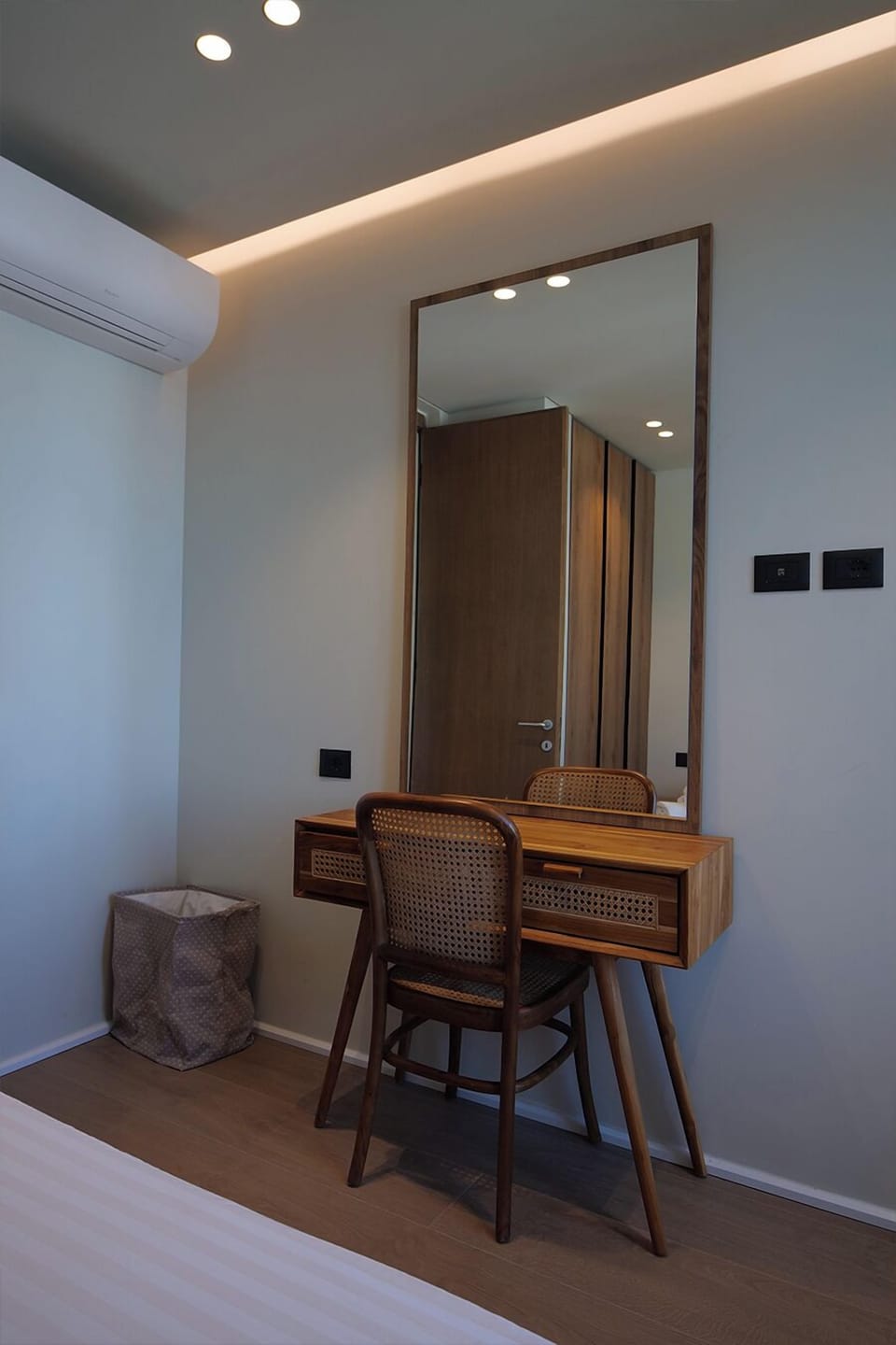 Exclusive Villa, Sea View | Premium bedding, desk, soundproofing, WiFi (free)