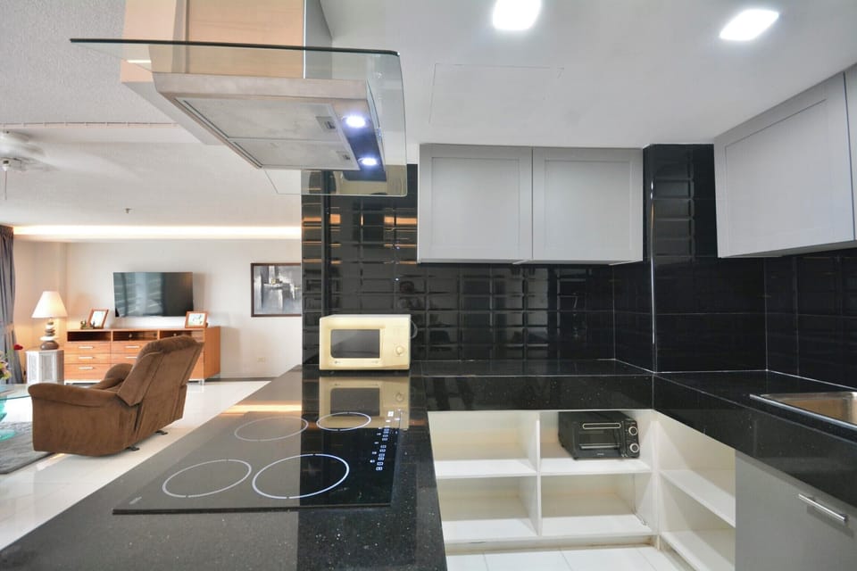 Apartment, 1 Bedroom, Smoking, Balcony | Interior
