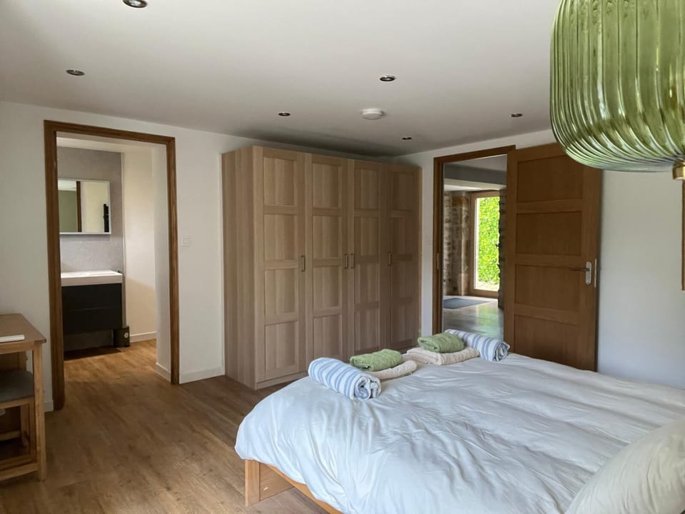 Bedroom with ensuite