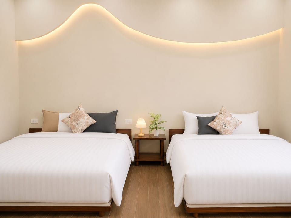 Double Room Garden View | Minibar, WiFi (free), bed sheets