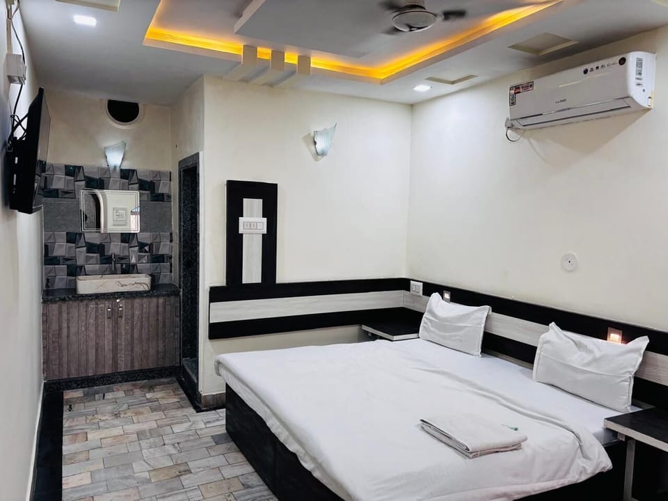 Deluxe Room | Free WiFi, bed sheets