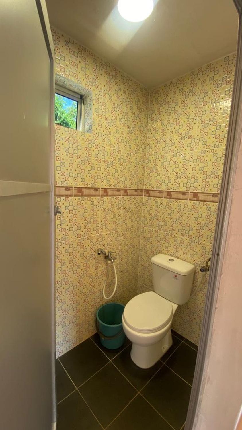 Deluxe Double Room | Bathroom | Shower, rainfall showerhead, free toiletries, towels
