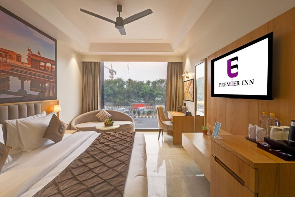 Premium Double Room | Desk, laptop workspace, soundproofing, free WiFi