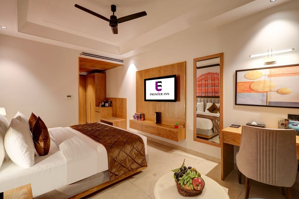 Premium Double Room | Desk, laptop workspace, soundproofing, free WiFi