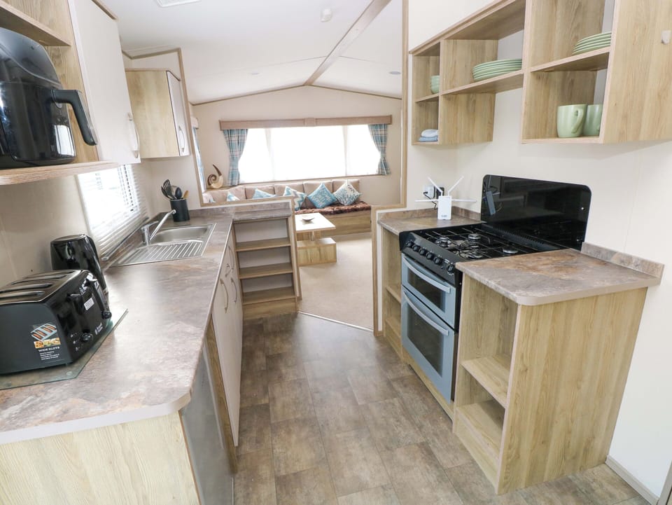 Cottage | Private kitchen | Cookware/dishes/utensils