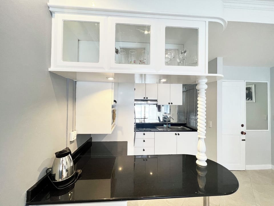Apartment, 1 Bedroom, Smoking, Balcony | Interior