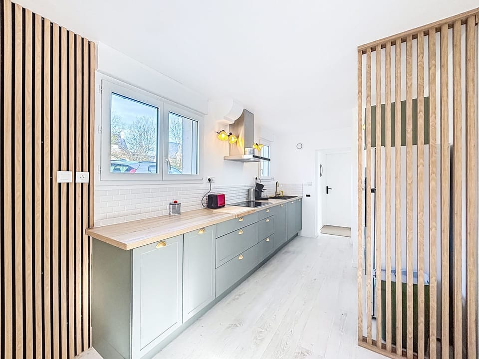 Kitchen / Dining Room