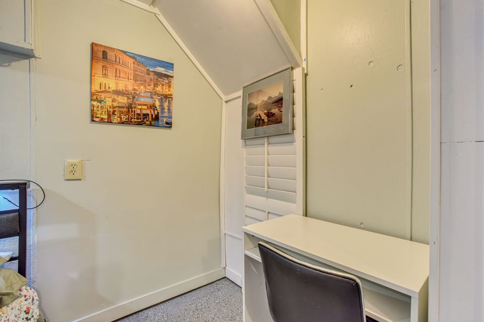 Apartment (0 Bedroom) | Interior