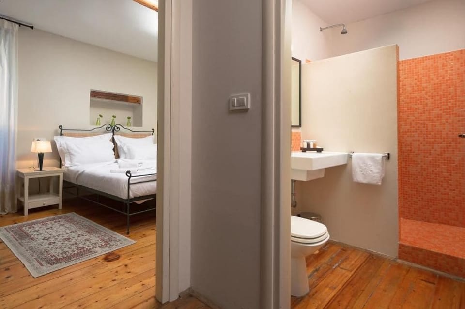 House, City View | Bathroom