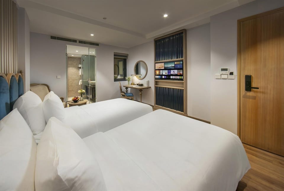 Junior Double or Twin Room | Premium bedding, memory foam beds, minibar, in-room safe