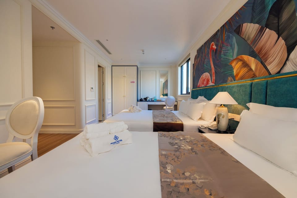 Family Studio Suite, Courtyard View | In-room safe, desk, free WiFi, bed sheets