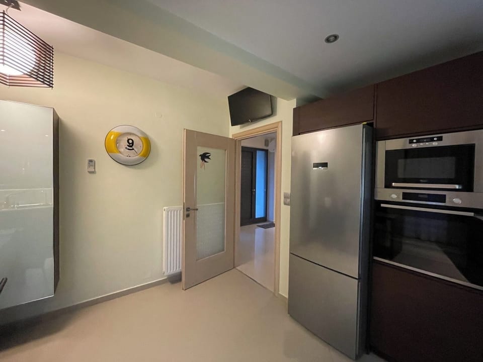 Villa, Balcony, Sea View | Private kitchen | Electric kettle, toaster