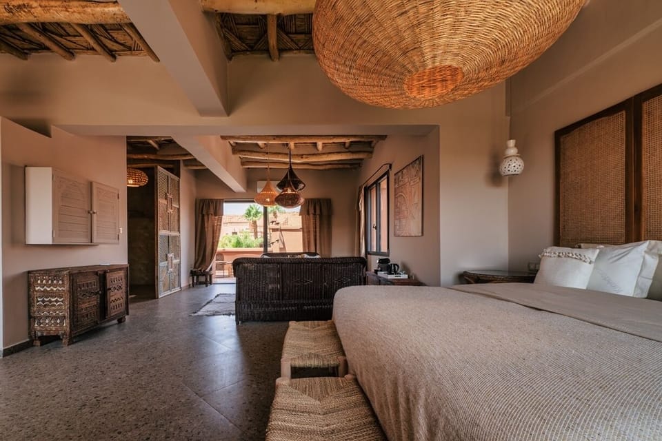 Luxury Suite, Balcony, Garden View | Egyptian cotton sheets, premium bedding, minibar (some free items)