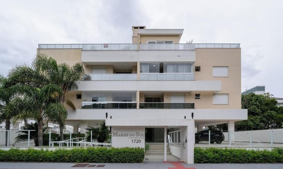 Basic Apartment | Exterior