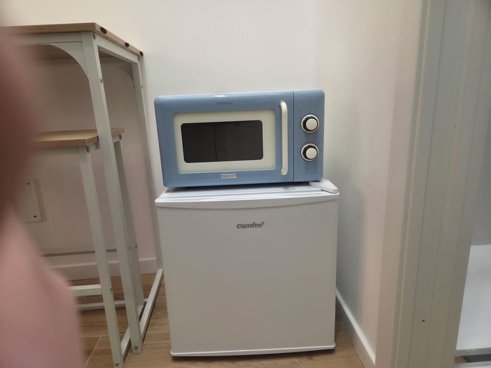Comfort Room | Microwave