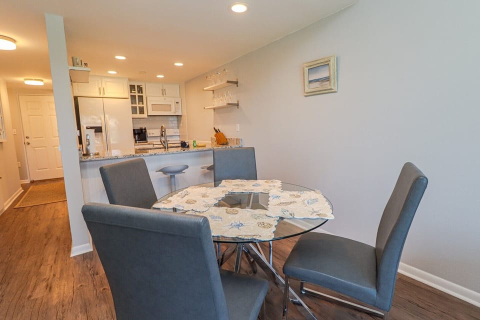 St. Augustine Beach Rentals Dining Room