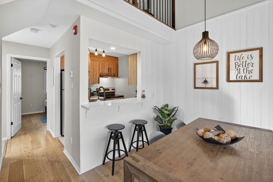 Comfort Condo, Mountain View | Dining