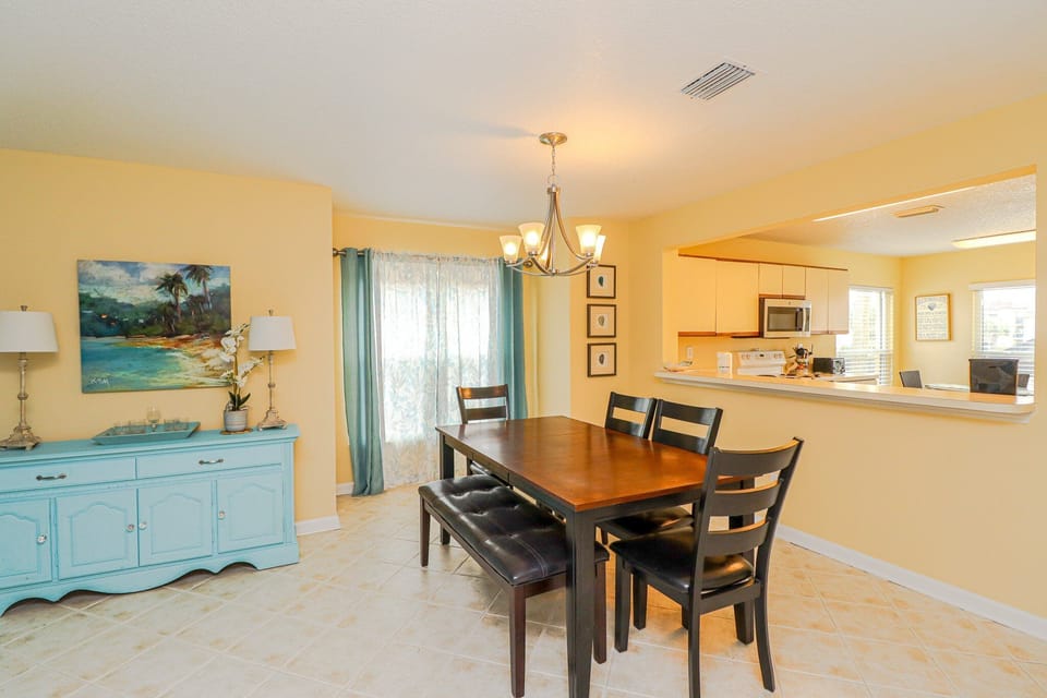 St. Augustine Beach Rentals Dining Room