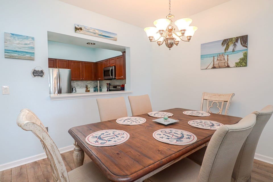 St. Augustine Beach Rentals Dining Room