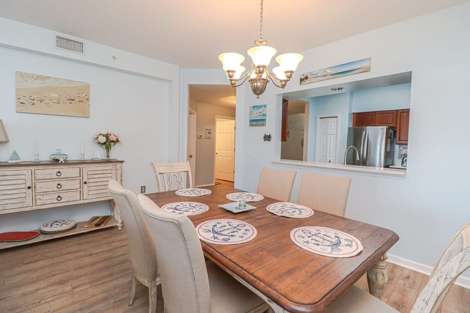 St. Augustine Beach Rentals Dining Room