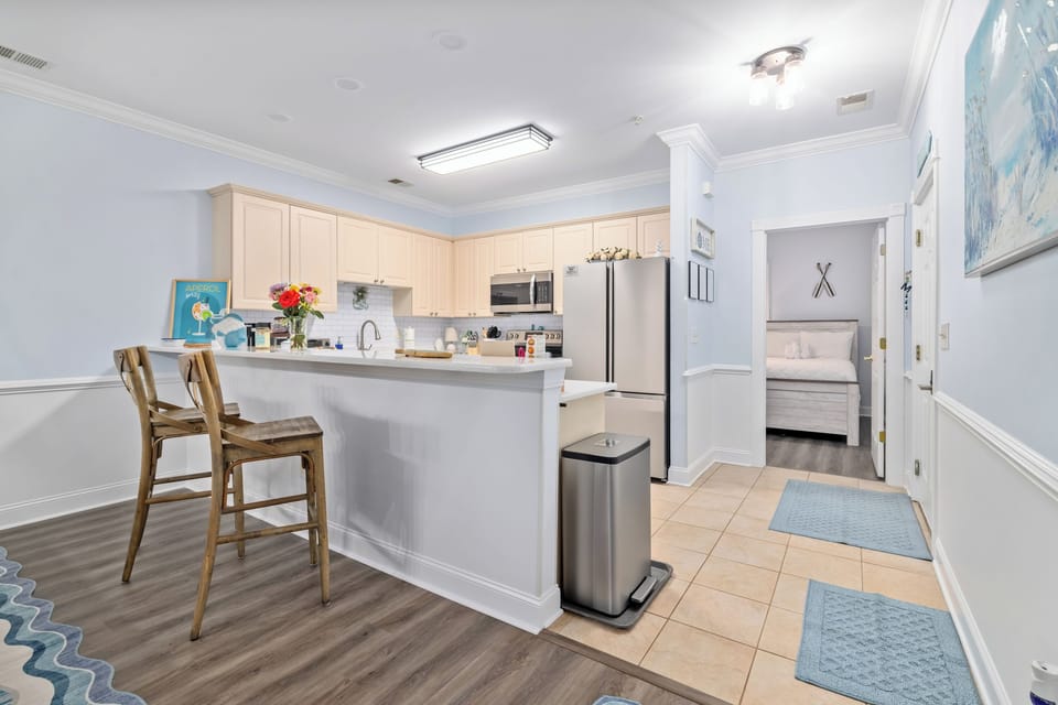 Fully stocked and rennovated kitchen, with all modern appliances