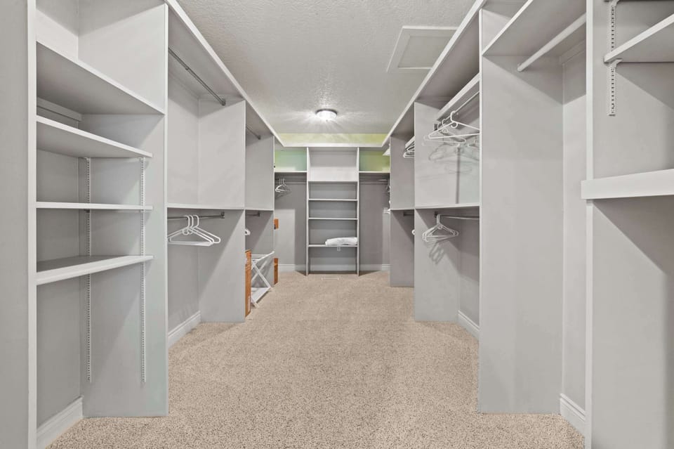 Walk in closet