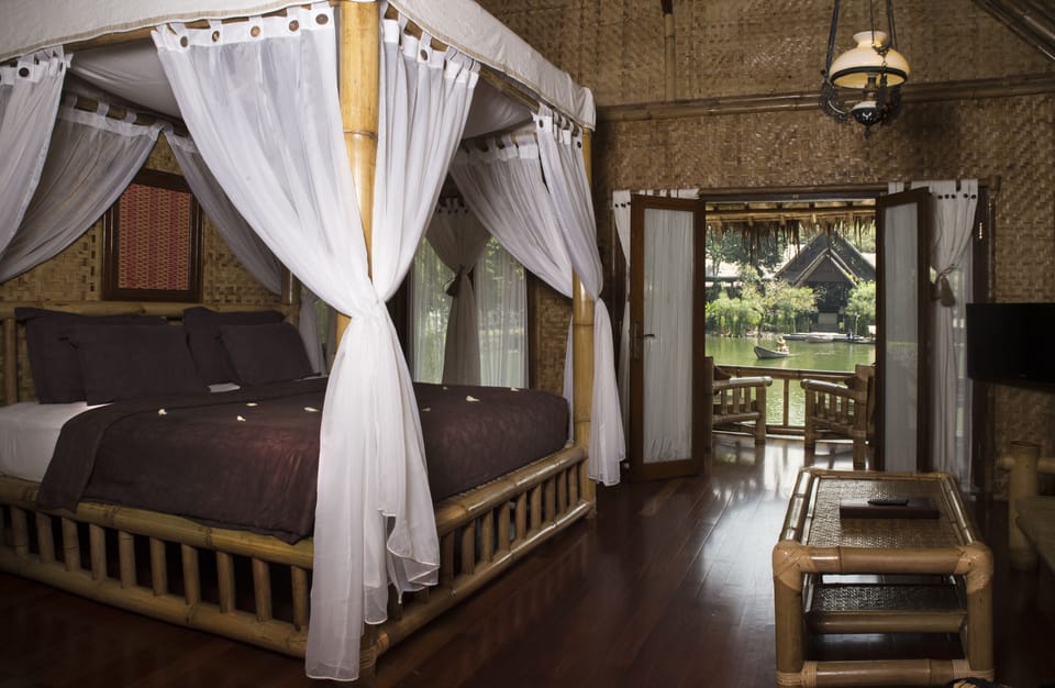 Kalapalua Suite Lake | Desk, free WiFi, bed sheets