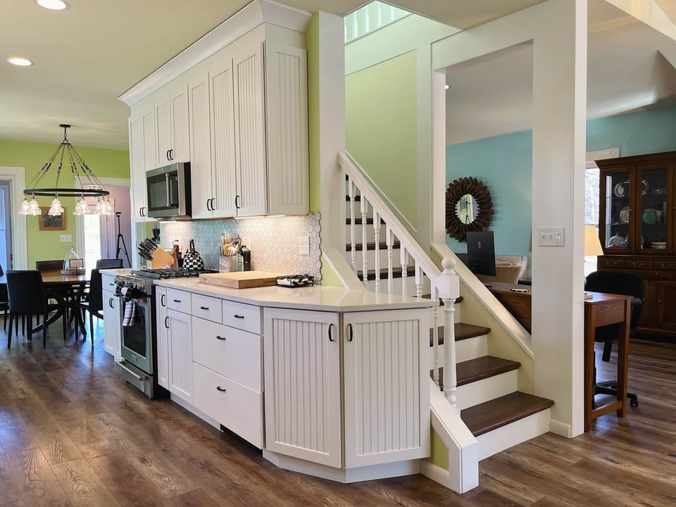 Another great view of the fully stocked kitchen