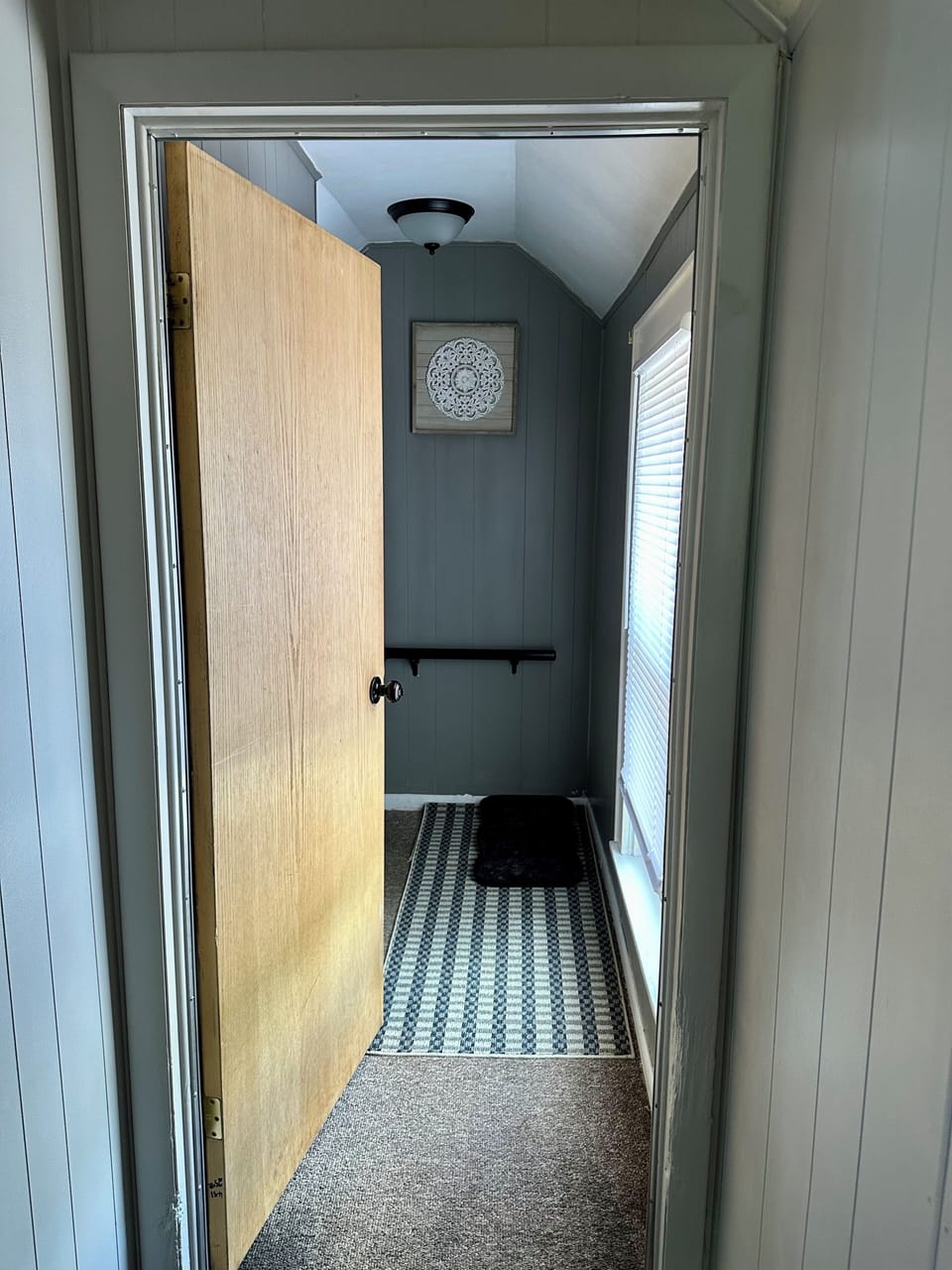 Upstairs entry