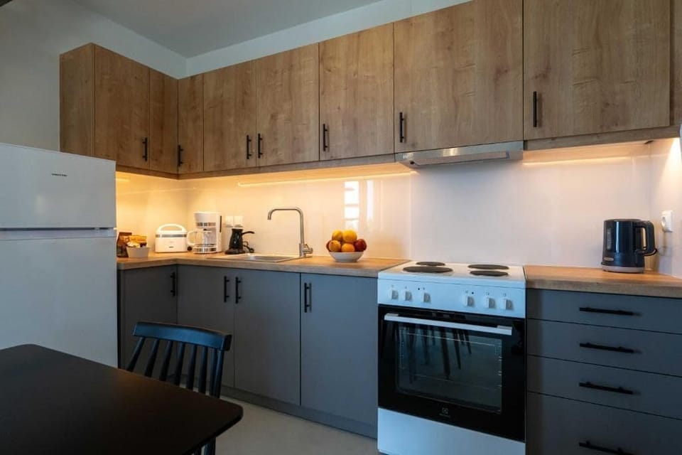 Suite, Balcony, Sea View | Private kitchen