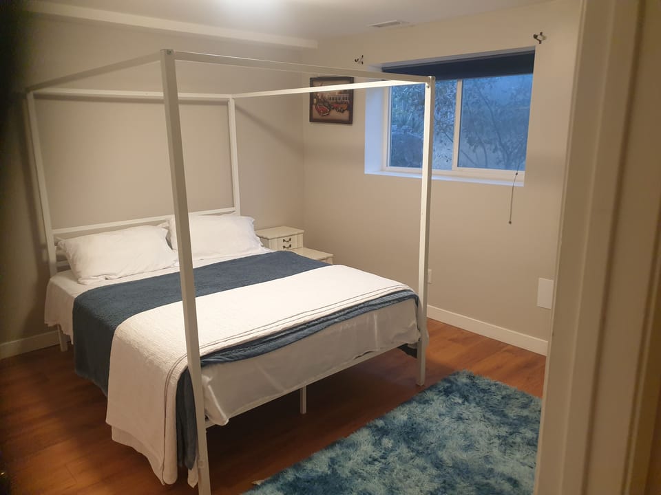 room, indoor, bed, private space