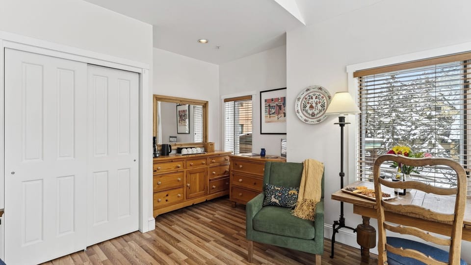 Apartment (1 Bedroom) | Interior