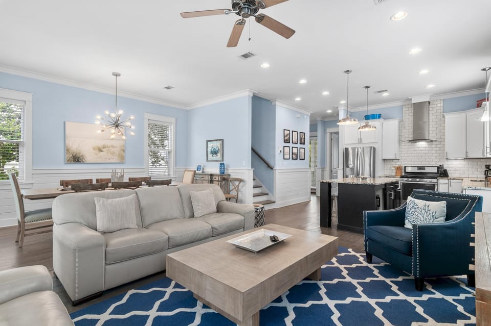 House, Multiple Beds (Sails and Trails) | Living area