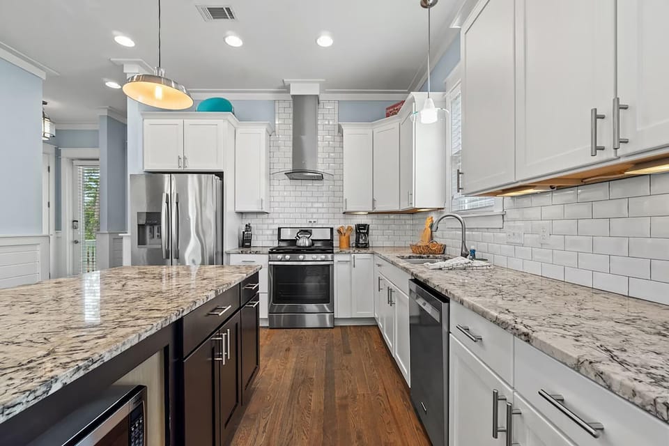 House, Multiple Beds (Sails and Trails) | Private kitchen | Oven, toaster