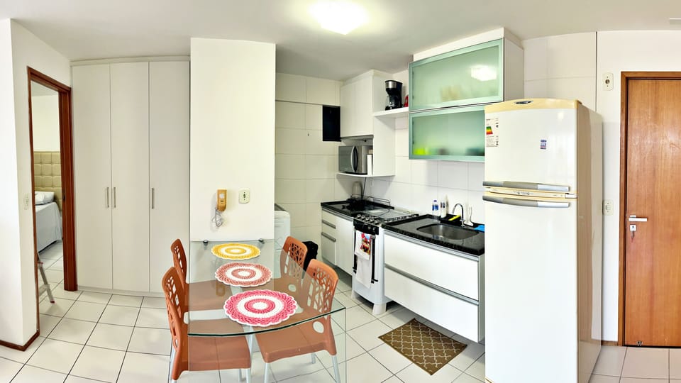 Basic Apartment | Dining room