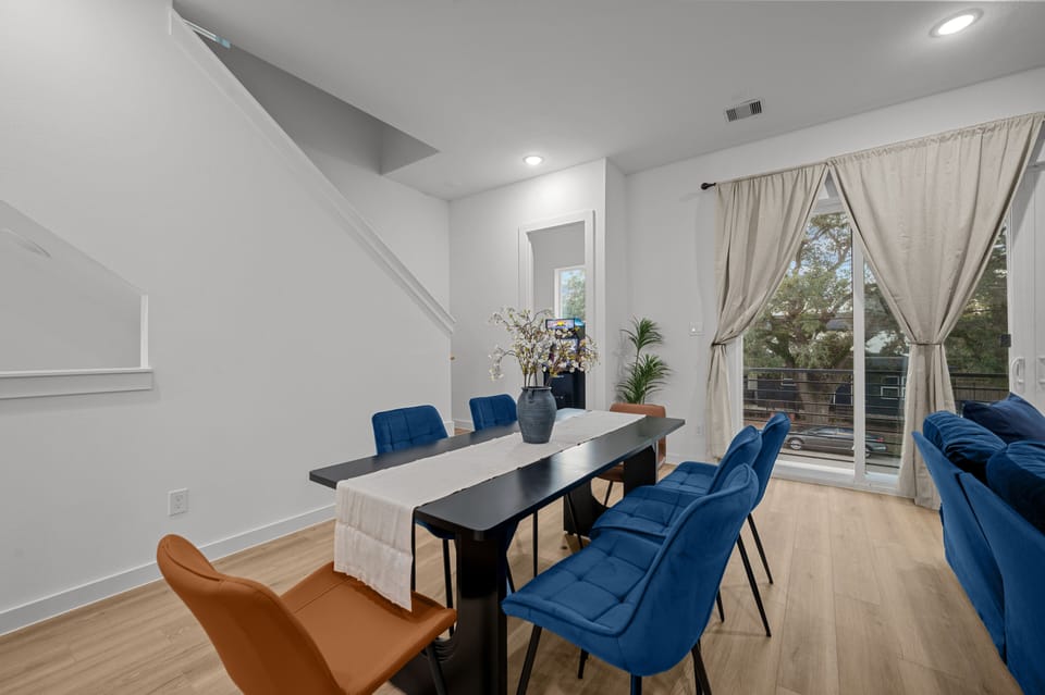 Dinning Table 2