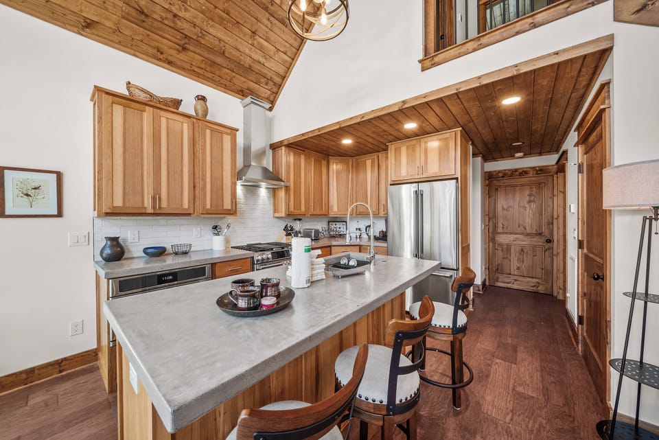 Kitchen Island with Seating