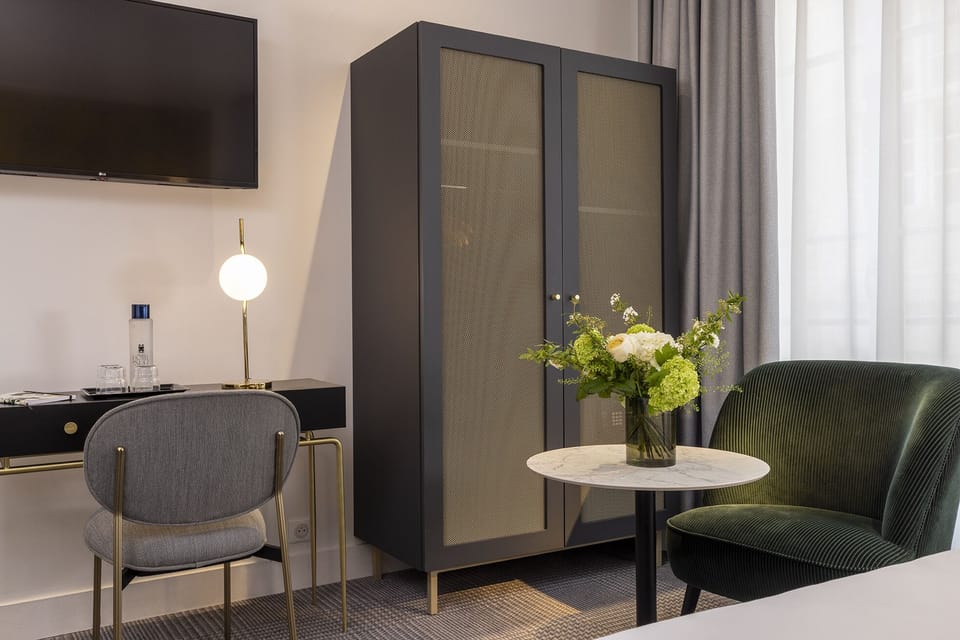 Superior Triple Room | Desk, soundproofing, iron/ironing board, free WiFi