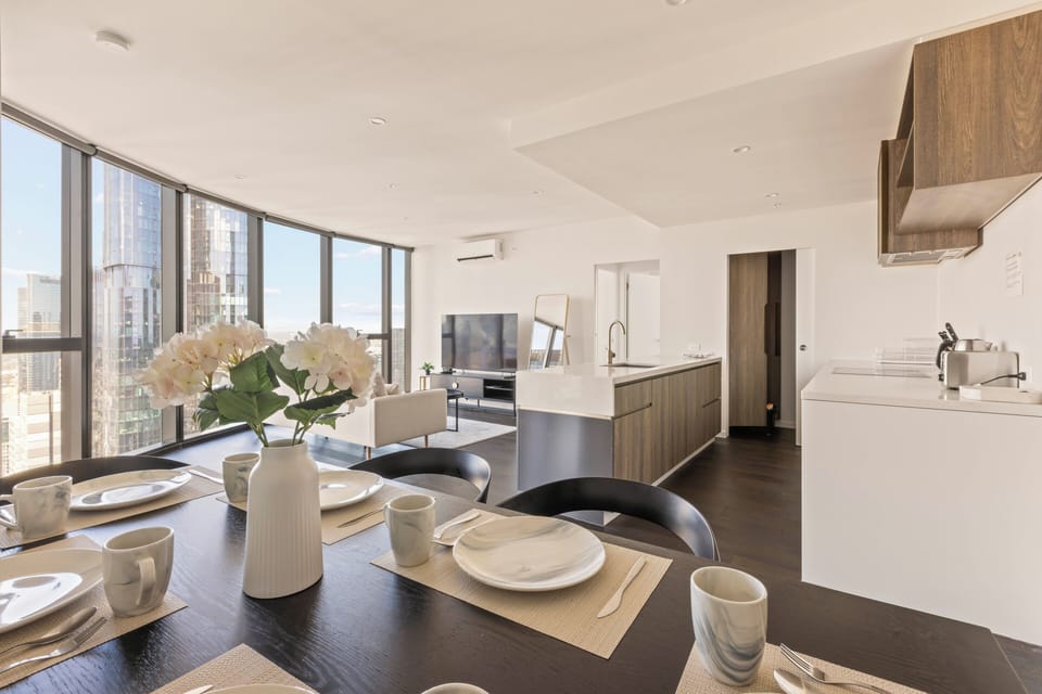 Luxury Apartment, City View | Dining