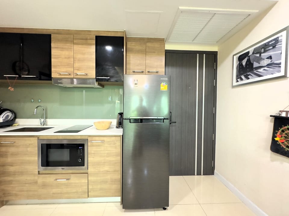 Apartment, 2 Bedrooms, Smoking, Balcony | Interior