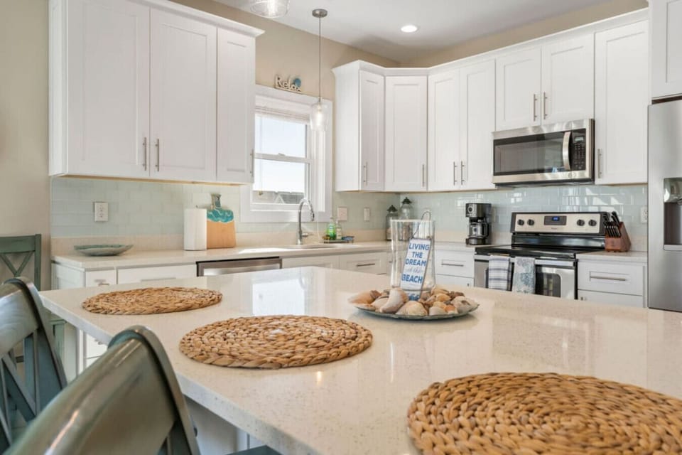 Seating at the kitchen island