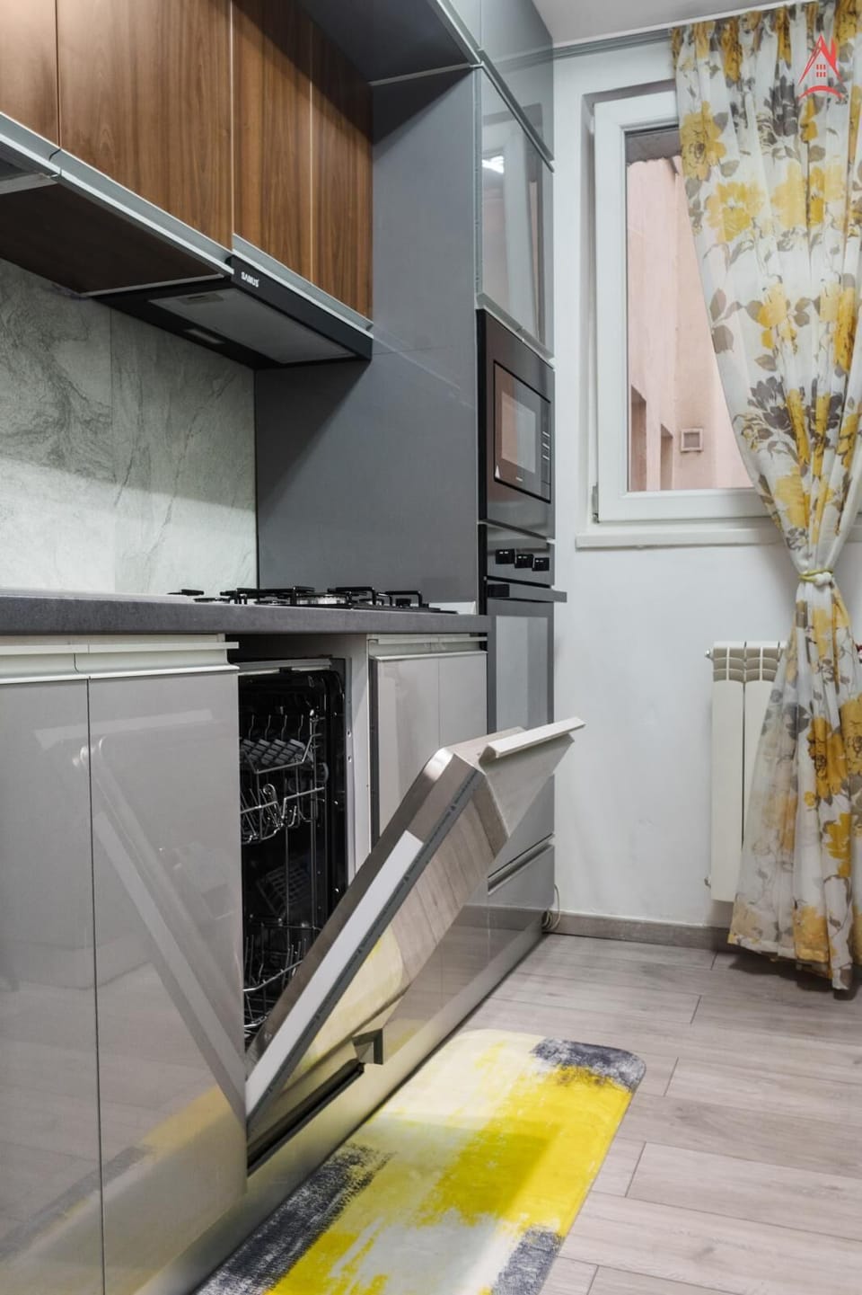 Deluxe Apartment, City View | Private kitchen | Electric kettle, toaster