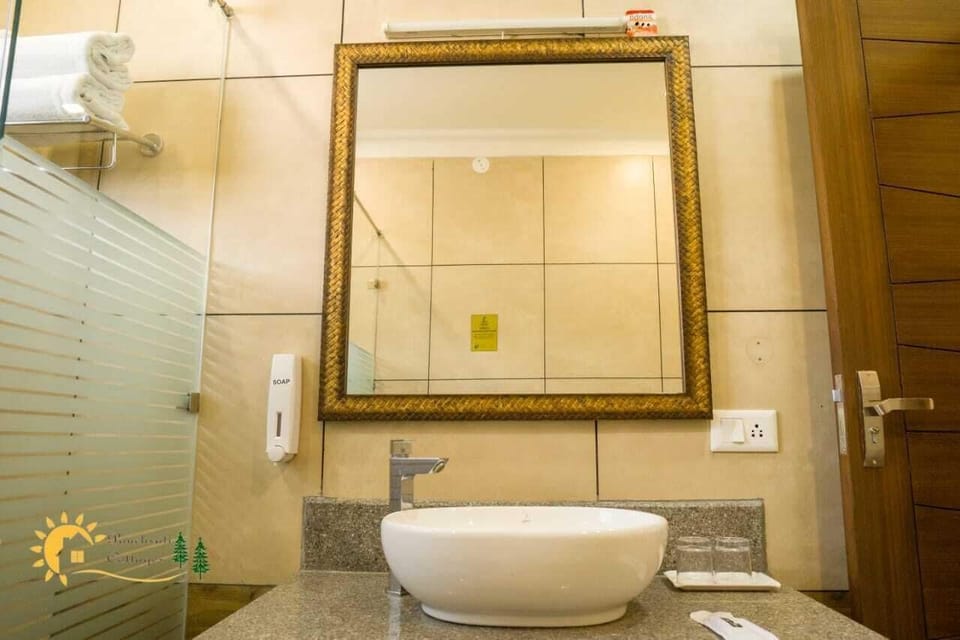 Family Room | Bathroom