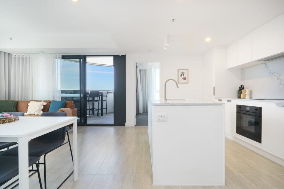The kitchen is fully equipped with everything you need to whip up a meal, while the dining area is perfect for shared breakfasts or dinner with friends.