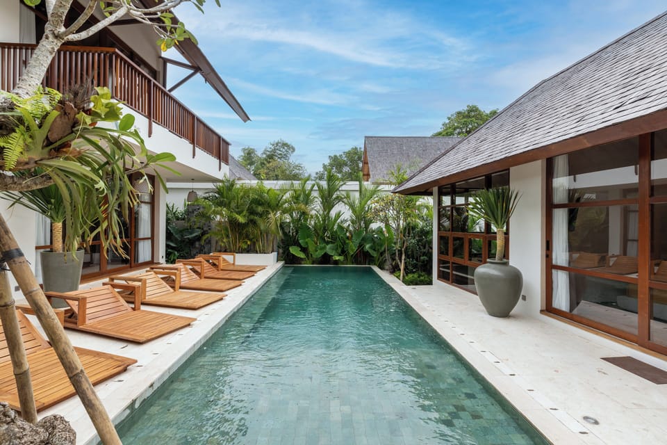 Outdoor pool, sun loungers