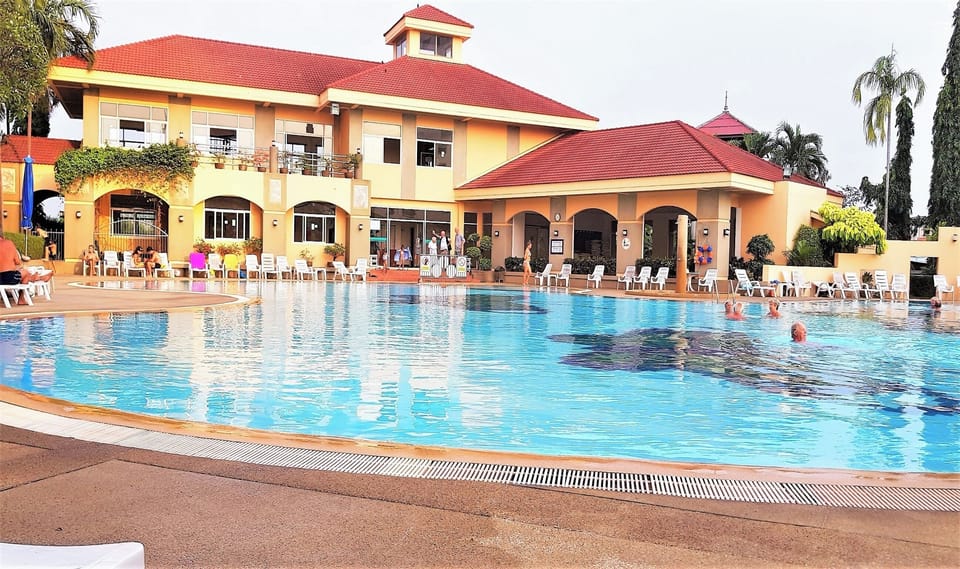 Condo, 1 Bedroom, Smoking, Balcony | Pool | Outdoor pool