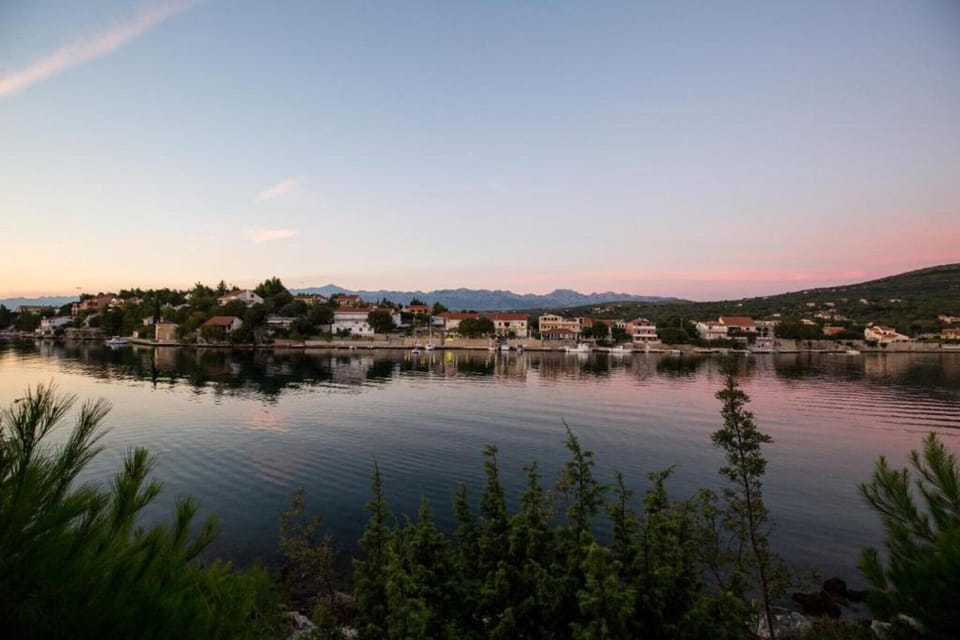 Surroundings [summer] (1-5 km)